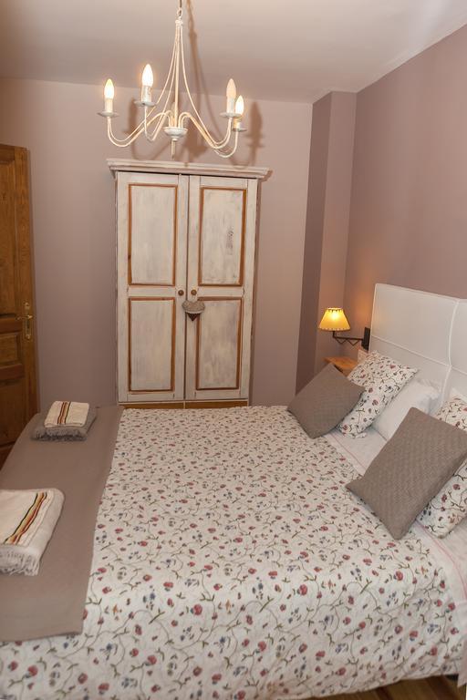 Ganbara Apartment Puente La Reina Bagian luar foto