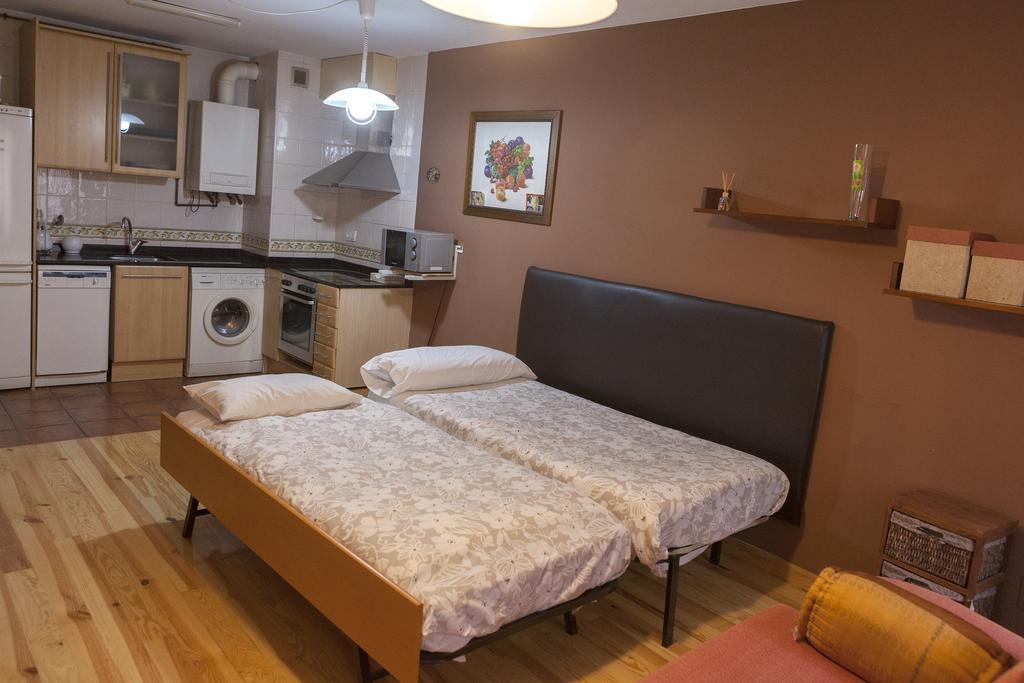 Ganbara Apartment Puente La Reina Bagian luar foto